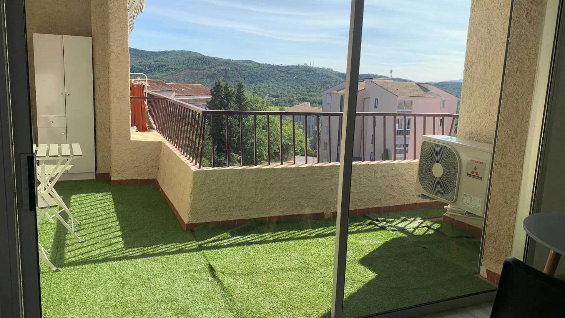 Charmant Studio Au Cezanne Greoux-les-Bains France